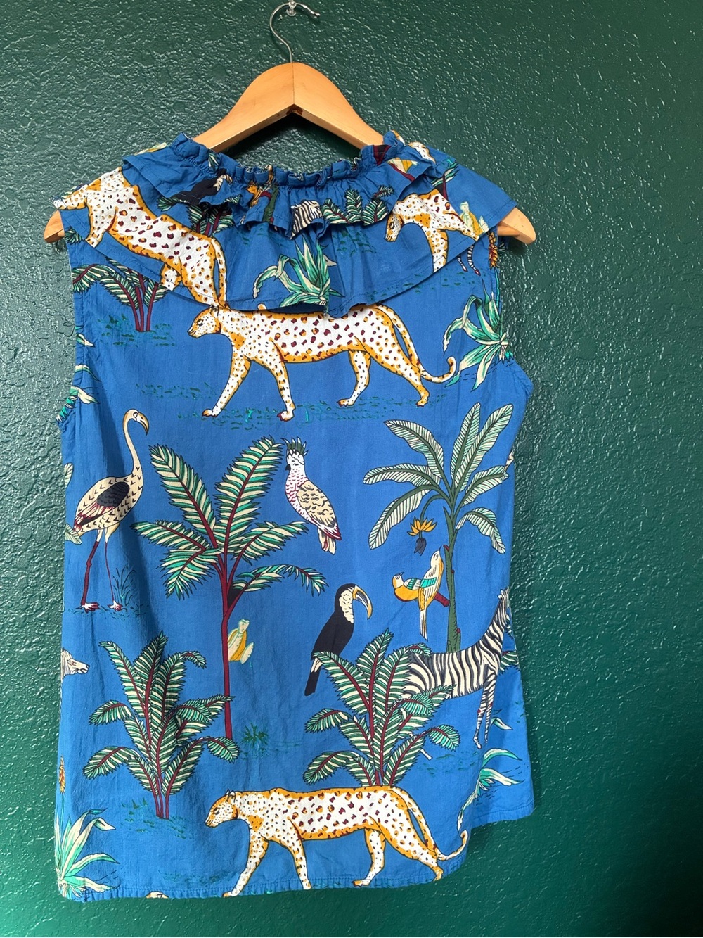 JAMES Ascher Blue Ruffle V-Neck Sleeveless Top - Tropical Print size: medium - Picture 4 of 11
